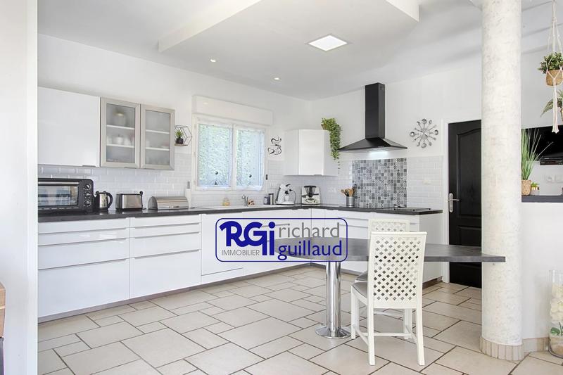 Maison - 190 m² - 5 pièces