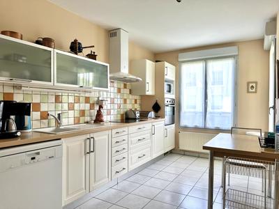 Appartement - 98 m² - 4 pièces