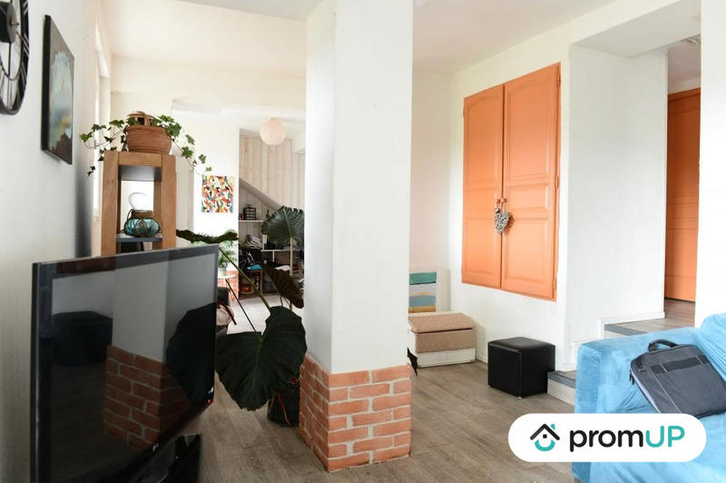 Maison - 180 m² - 8 pièces