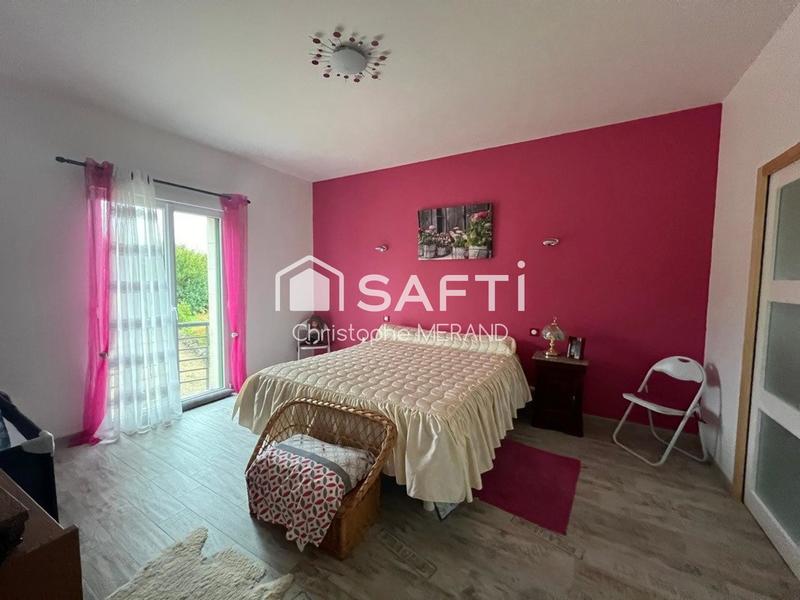 Maison - 328 m² - 10 pièces