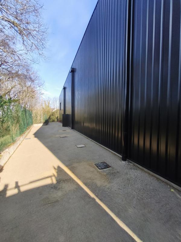 Local d'activités - 340 m²