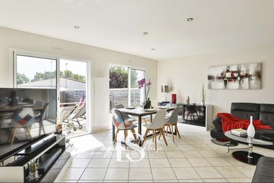 Maison traditionnelle - 145 m² - 6 pièces