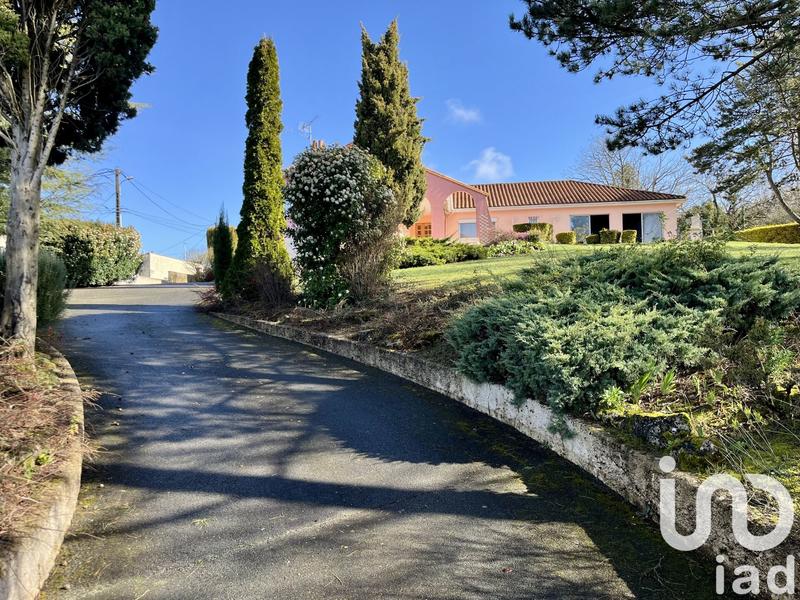 Maison - 223 m² - 6 pièces