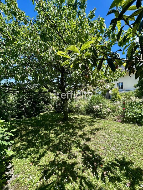 Maison - 198 m² - 8 pièces