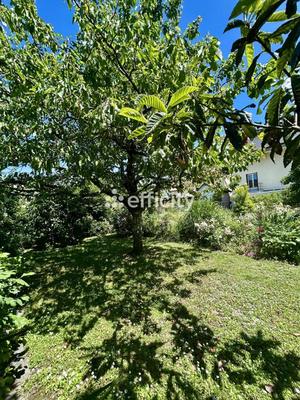 Maison - 198 m² - 8 pièces