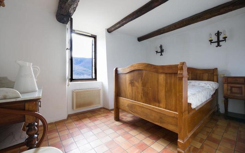 Maison en pierre - 256 m² - 8 pièces