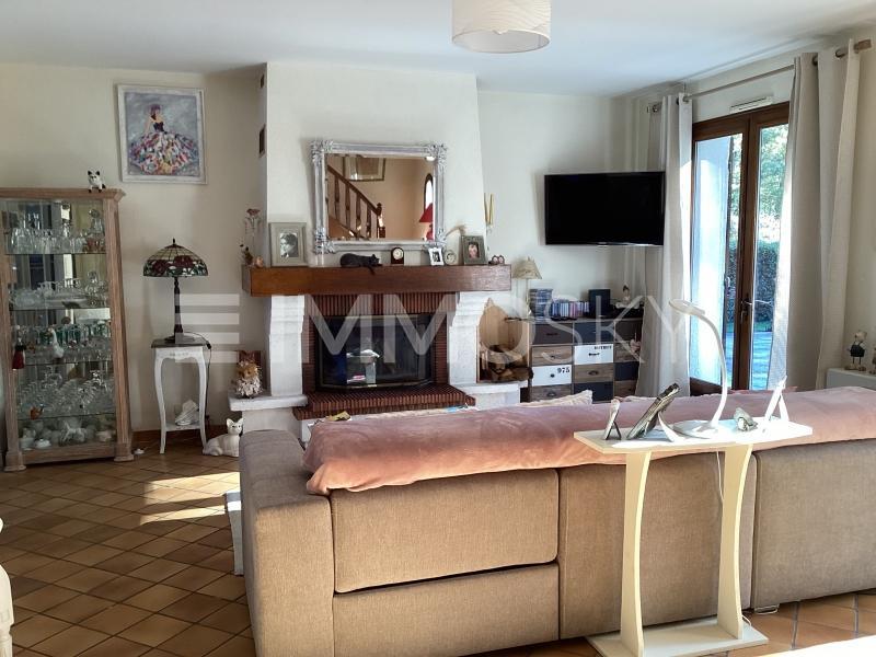 Pavillon - 177 m² - 7 pièces