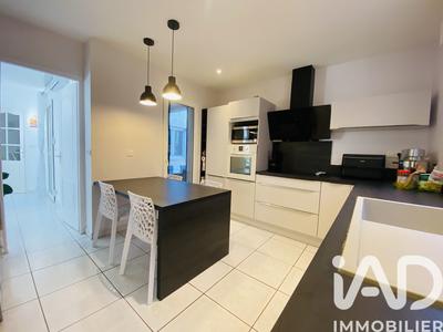 Maison - 110 m² - 6 pièces