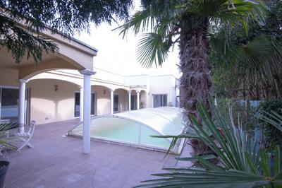 Maison - 210 m² - 5 pièces