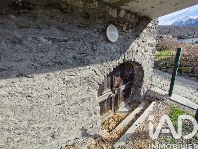 Maison - 98 m² - 5 pièces