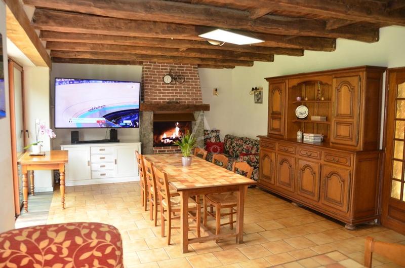 Maison - 640 m² - 25 pièces