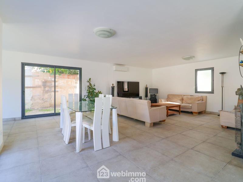 Villa - 141 m² - 5 pièces