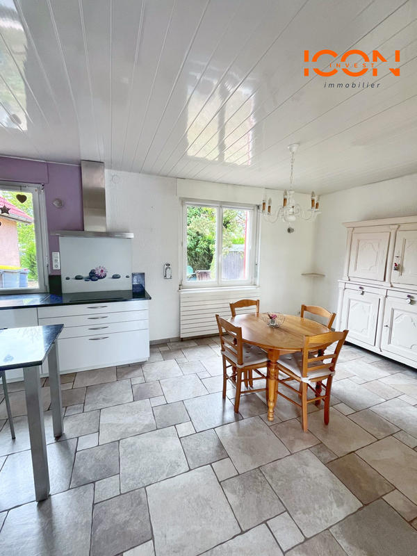 Maison - 190 m² - 8 pièces