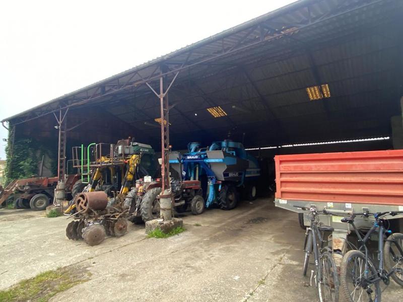 Maison - 313 m² - 8 pièces