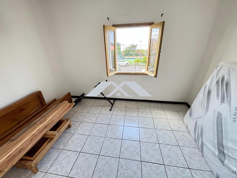 Maison - 90 m² - 3 pièces