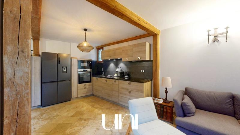 Propriété - 260 m² - 10 pièces