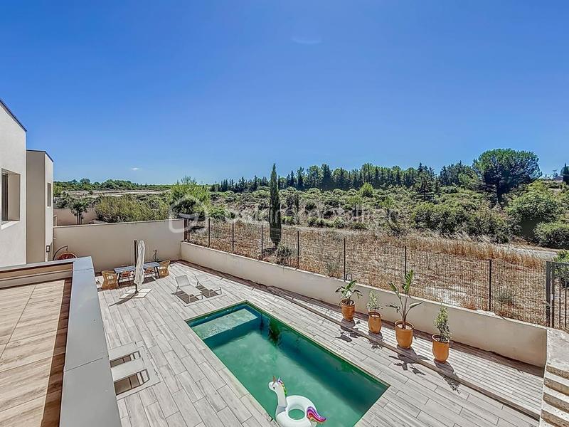 Maison - 346 m² - 8 pièces