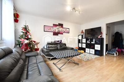 Appartement - 99 m² - 6 pièces