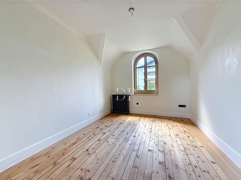 Maison bourgeoise - 227 m² - 7 pièces