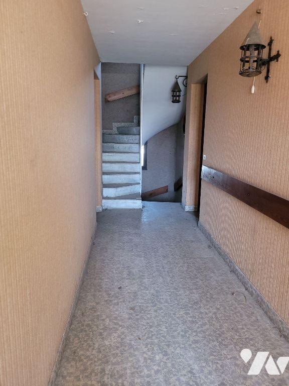 Châlet - 453 m² - 14 pièces