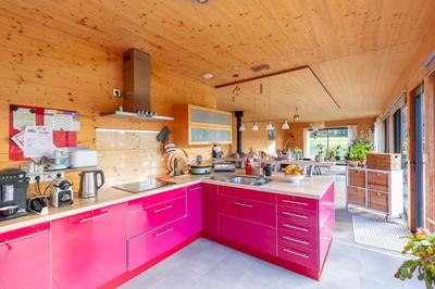 Maison - 210 m² - 6 pièces