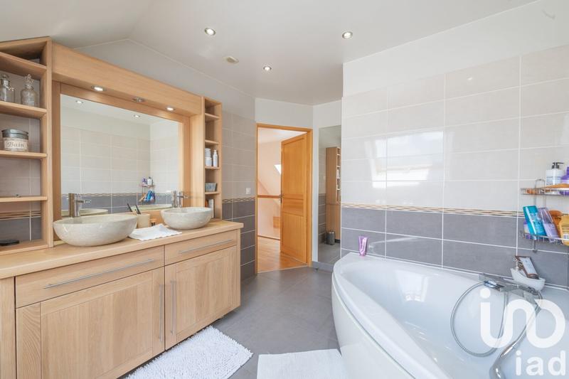 Duplex - 111 m² - 4 pièces