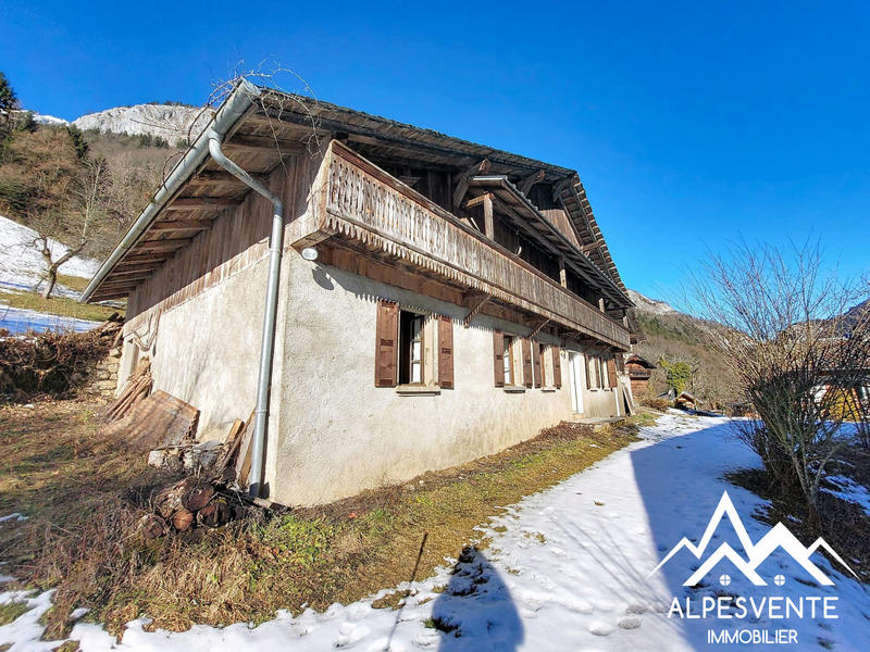 Maison - 260 m² - 9 pièces