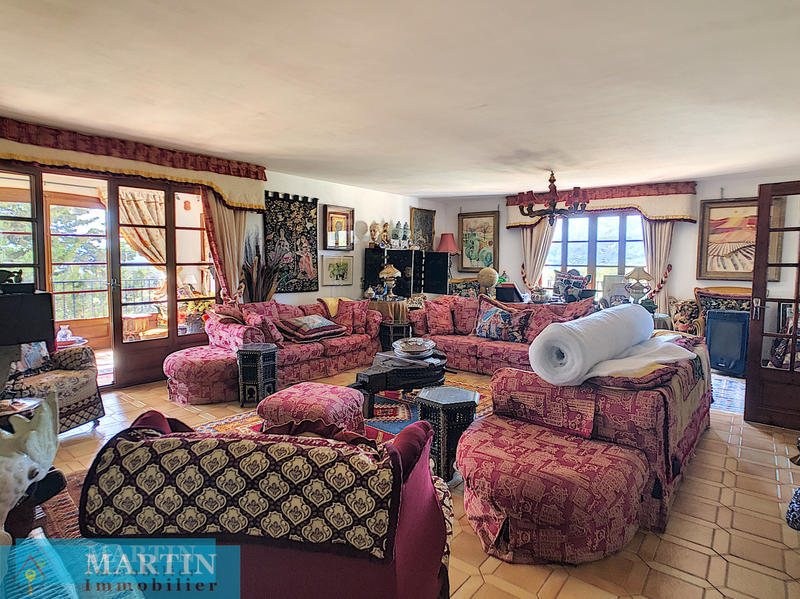 Villa - 269 m² - 12 pièces