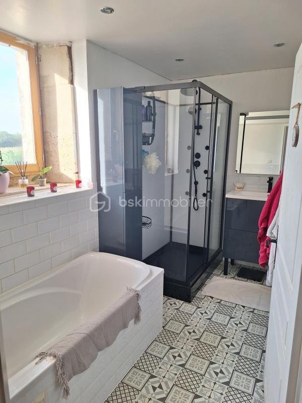 Maison en pierre - 147 m² - 7 pièces