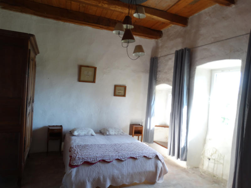 Mas - 300 m² - 12 pièces