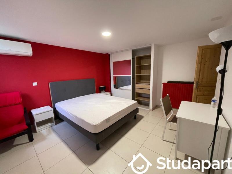 Chambre - 15 m² - 1 pièce