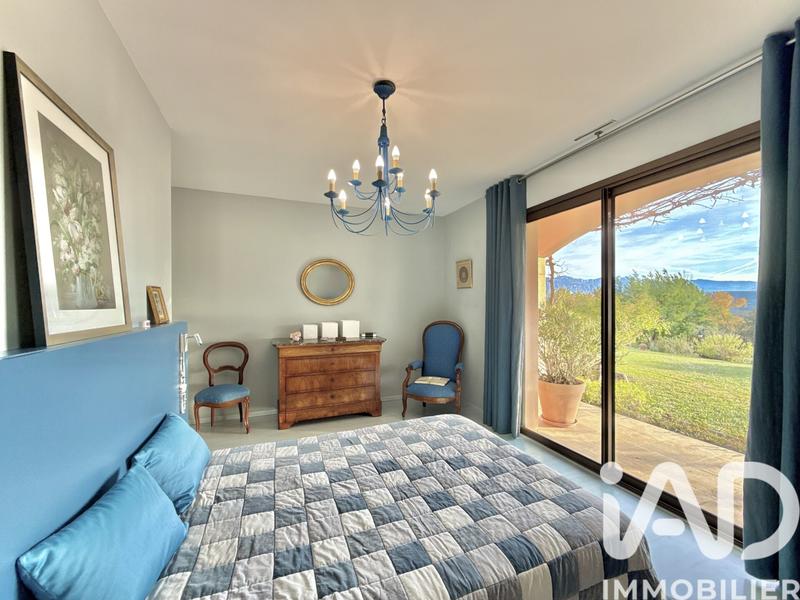 Maison - 210 m² - 8 pièces