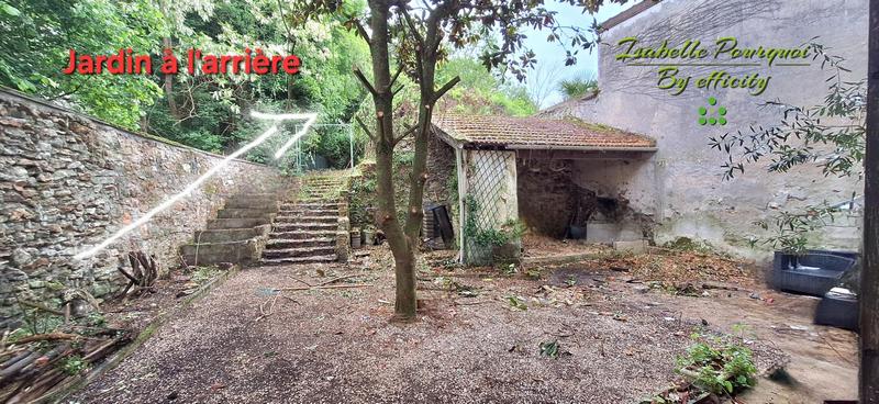 Maison - 180 m² - 8 pièces