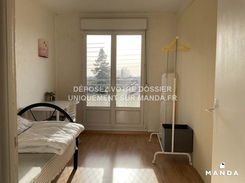 Chambre - 9 m² - 4 pièces