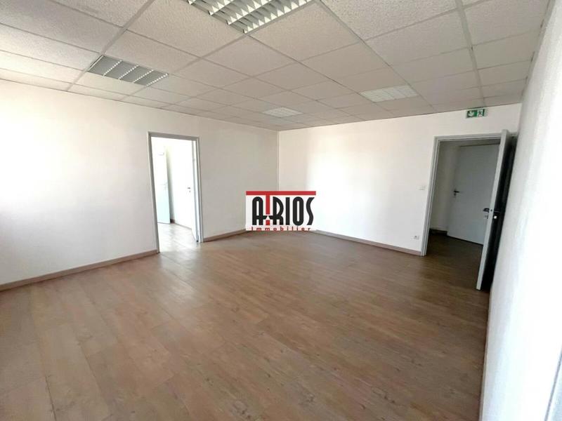 Bureau - 230 m²