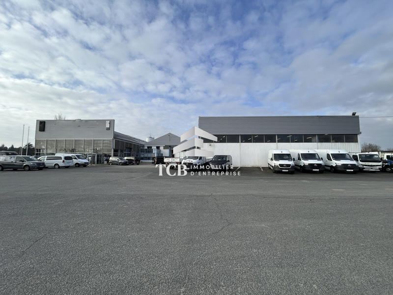Local d'activités - 6 820 m²