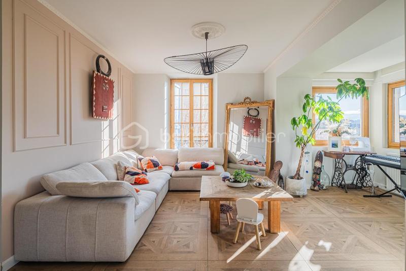 Duplex - 115 m² - 5 pièces