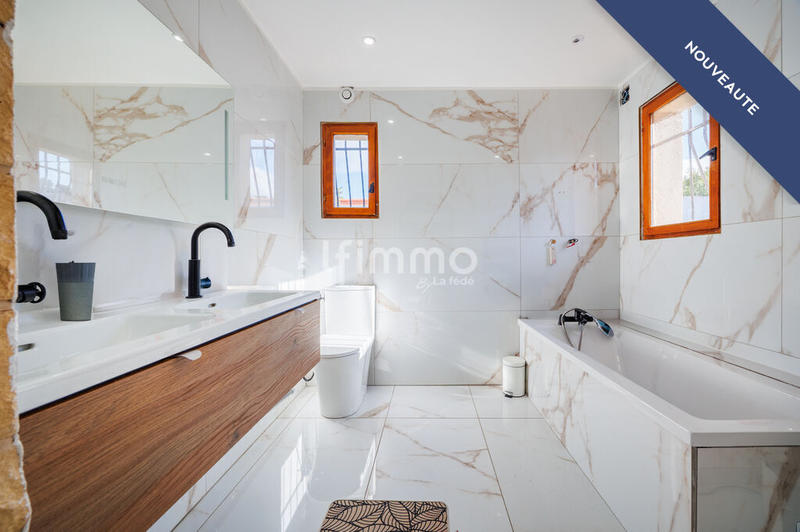 Maison - 179 m² - 6 pièces