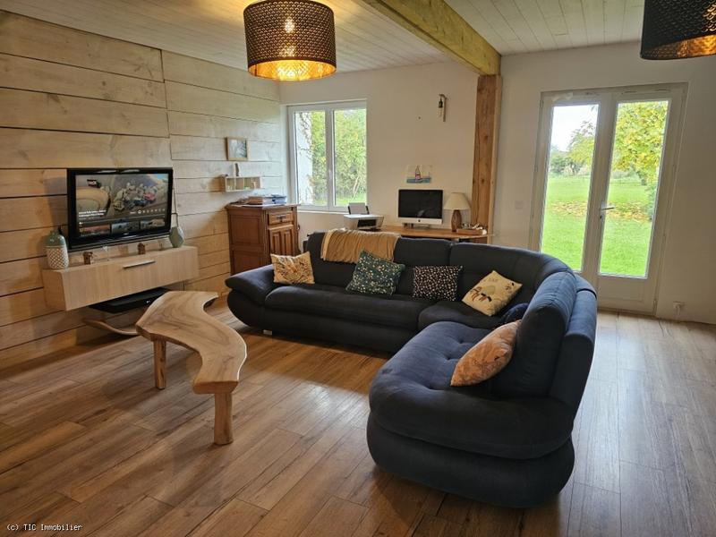 Propriété - 224 m² - 8 pièces