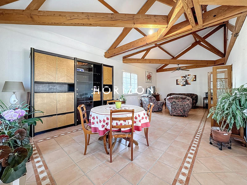 Maison - 200 m² - 6 pièces