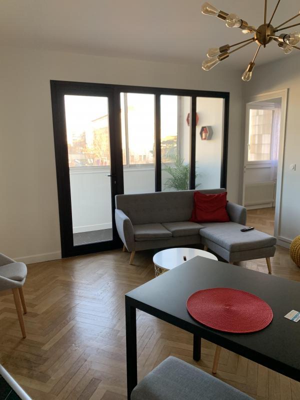 Appartement - 95 m² - 6 pièces
