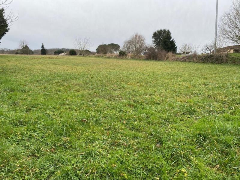 Terrain constructible - 1 155 m²
