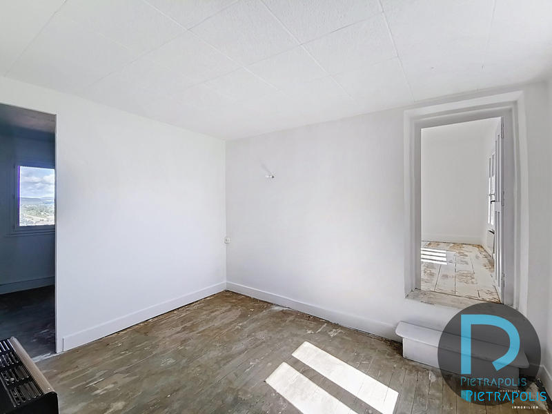 Maison ancienne - 250 m² - 7 pièces