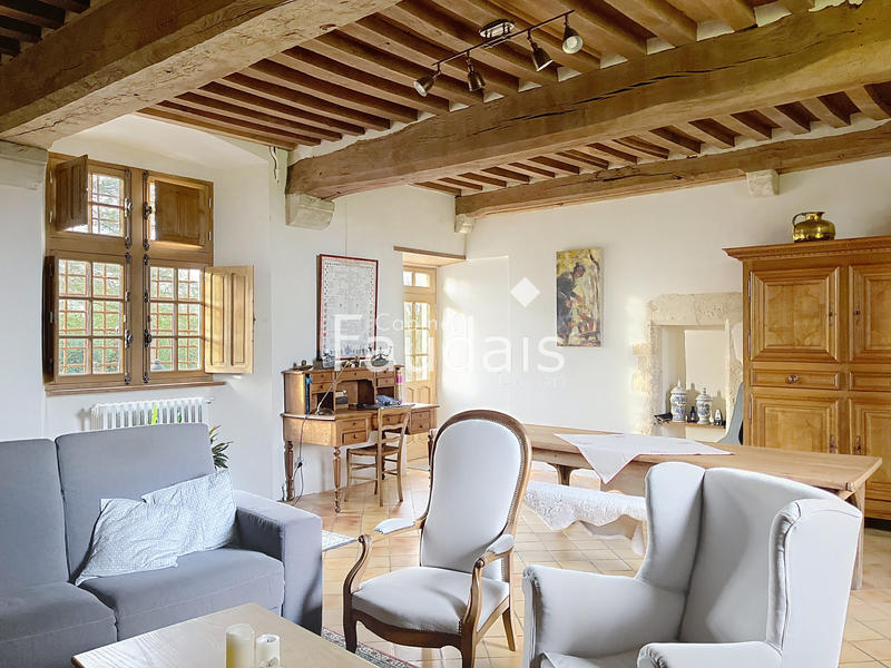 Maison - 280 m² - 10 pièces