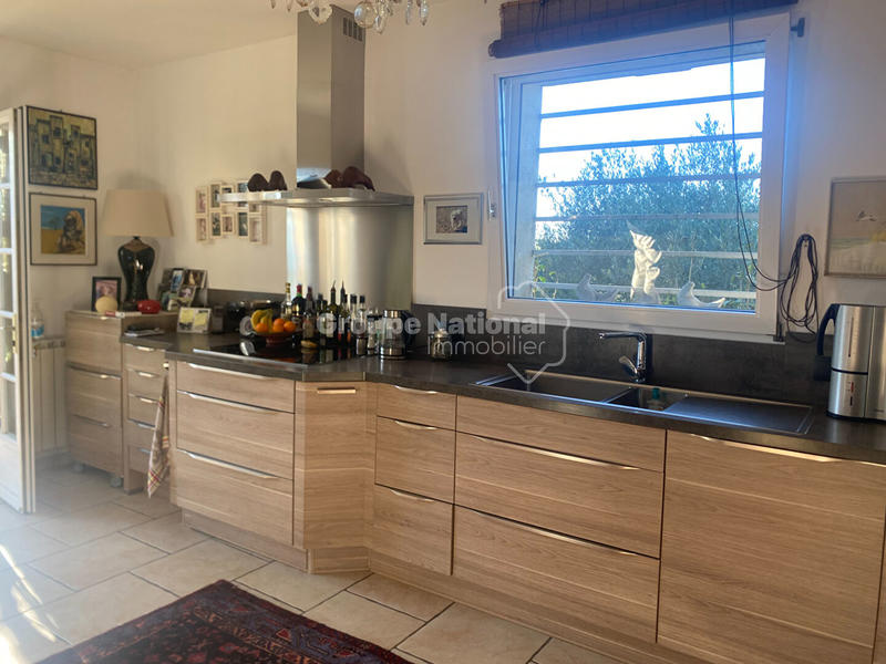 Maison - 230 m² - 6 pièces