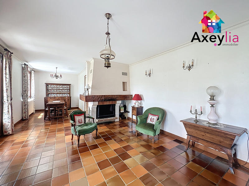 Maison - 172 m² - 9 pièces