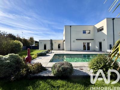 Maison - 172 m² - 6 pièces