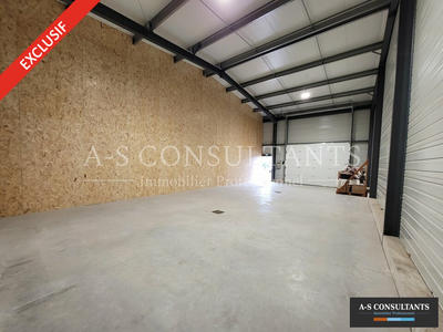 Local d'activité / Entrepôt - 105 m²