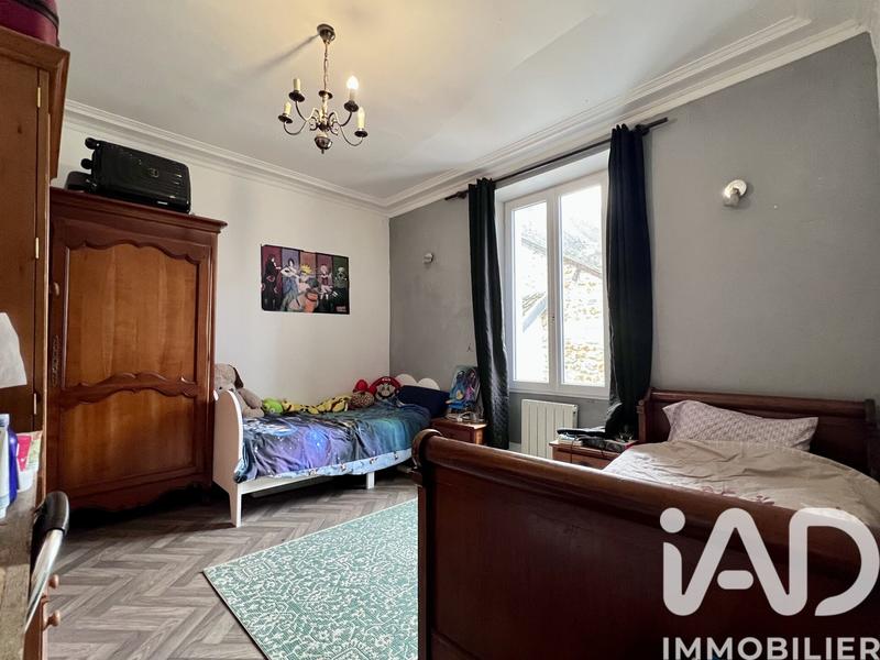 Maison de village - 250 m² - 7 pièces