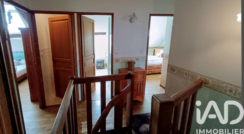 Maison - 232 m² - 11 pièces